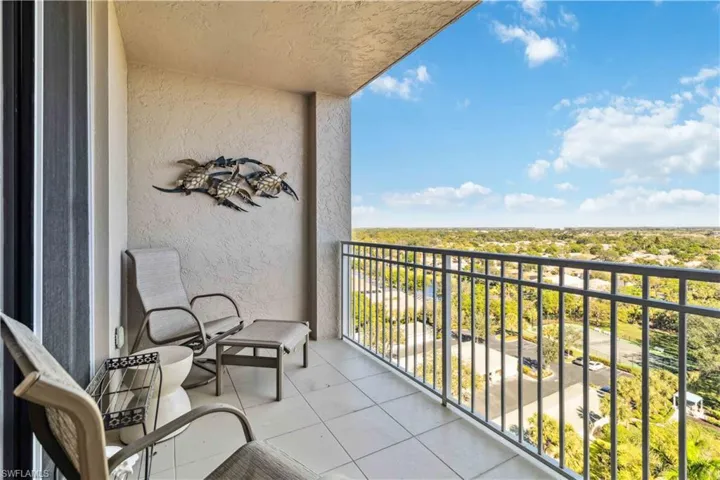 1001  Arbor Lake  DR, Naples, FL 34110
