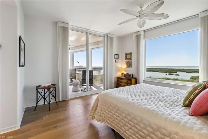 1001  Arbor Lake  DR, Naples, FL 34110