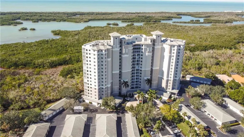 1001  Arbor Lake  DR, Naples, FL 34110