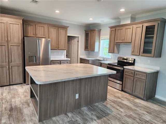 652  Magnolia  AVE, Labelle, FL 33935