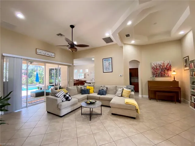7806 Founders CIR, NAPLES FL 34104