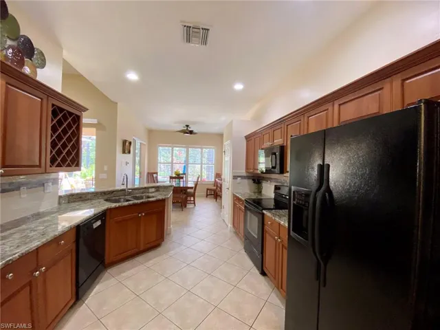 7806 Founders CIR, NAPLES FL 34104