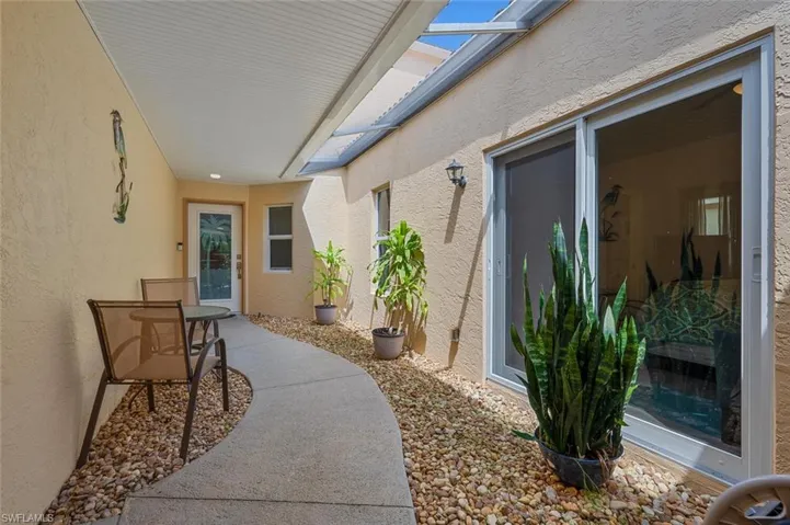 Enclosed walkway to the front door