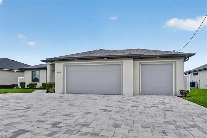 307 Gleason Pkwy, Cape Coral, Florida 33914