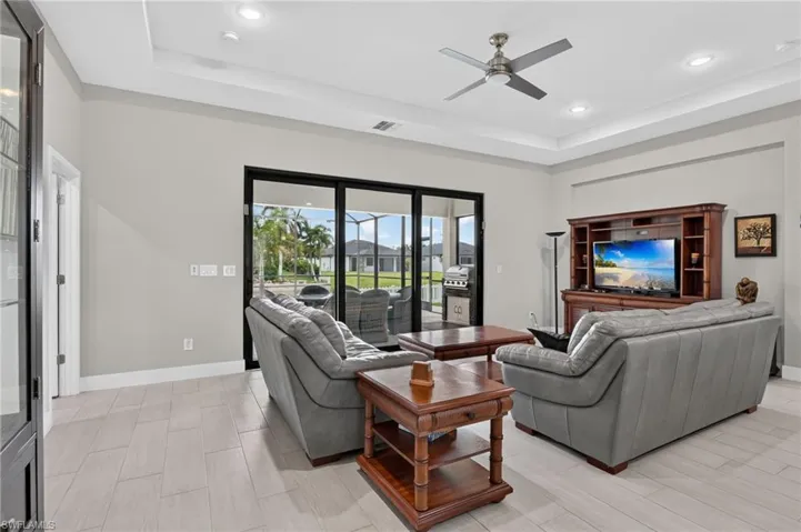 307 Gleason Pkwy, Cape Coral, Florida 33914