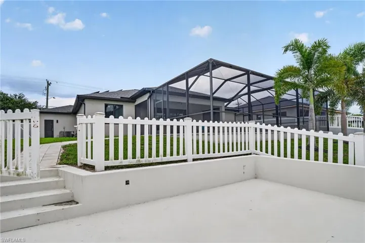 307 Gleason Pkwy, Cape Coral, Florida 33914
