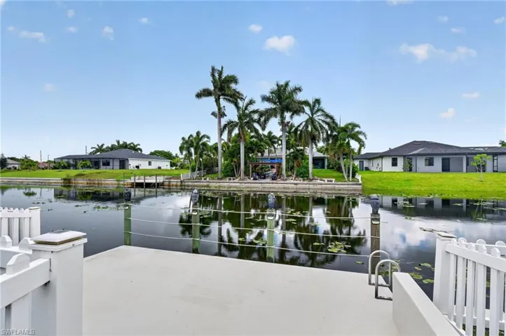 307 Gleason Pkwy, Cape Coral, Florida 33914