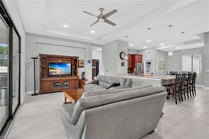 307 Gleason Pkwy, Cape Coral, Florida 33914