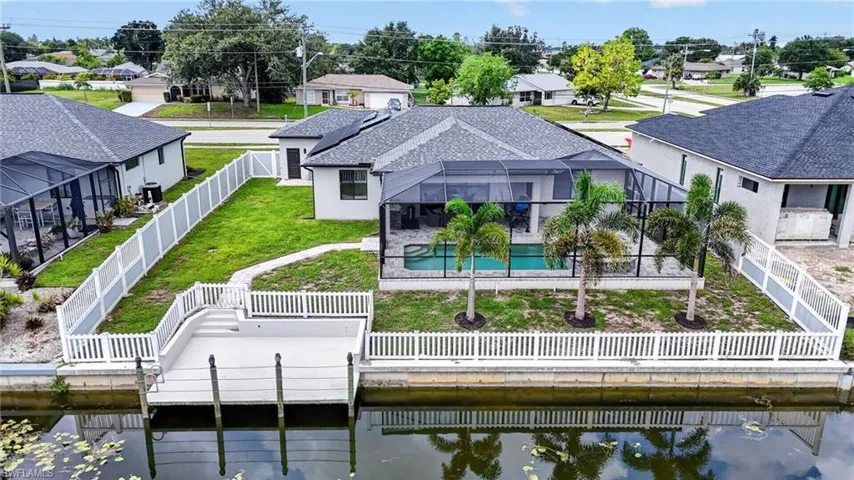 307 Gleason Pkwy, Cape Coral, Florida 33914