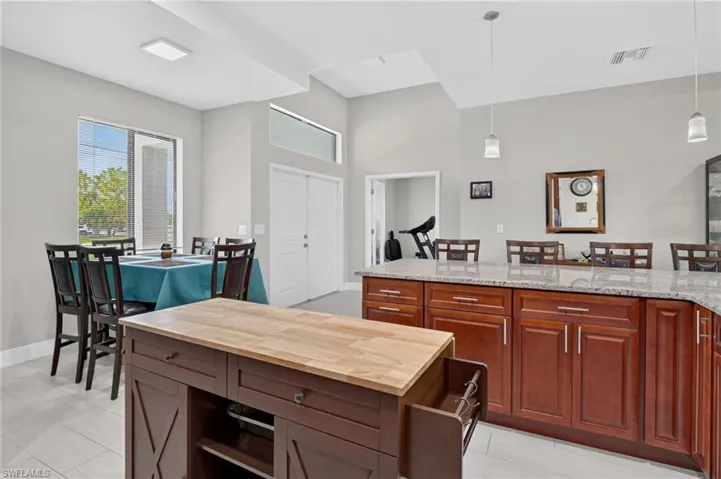 307 Gleason Pkwy, Cape Coral, Florida 33914