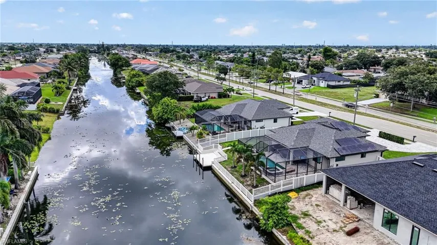 307 Gleason Pkwy, Cape Coral, Florida 33914