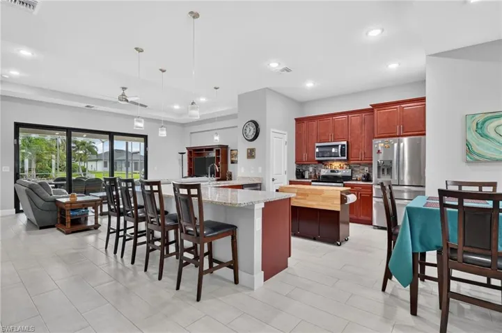 307 Gleason Pkwy, Cape Coral, Florida 33914
