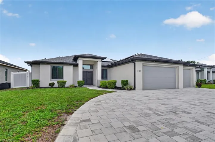 307 Gleason Pkwy, Cape Coral, Florida 33914