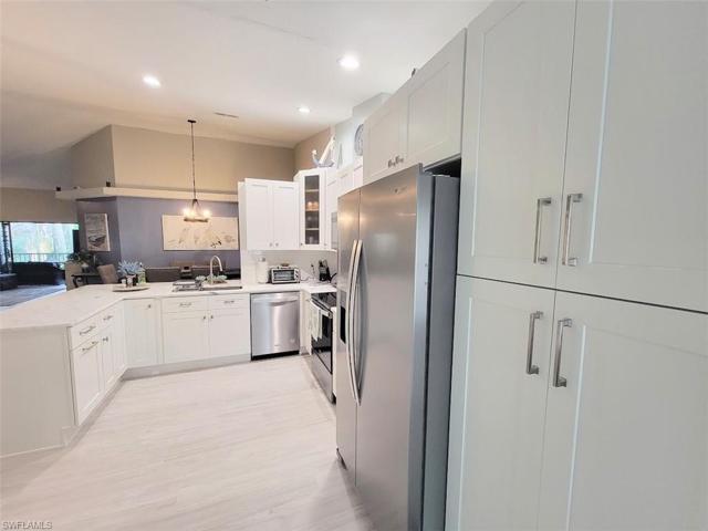 Gourmet Kitchen w/White Shaker Cabinets/Pantry - View #3