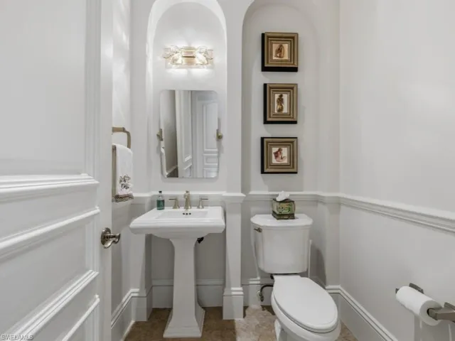 Guest-powder half bath