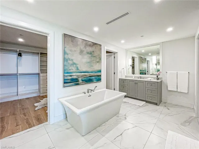 13925 Old Coast Rd 1104, Naples, Florida 34110