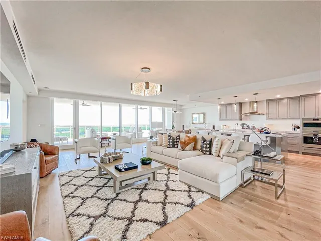 13925 Old Coast Rd 1104, Naples, Florida 34110