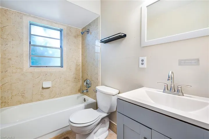 7416 Pine Dr, Fort Myers, Florida 33967