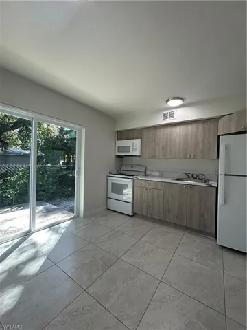 3758  Lora  ST, Fort Myers, FL 33916