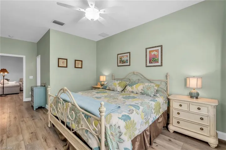 Multi Gen Living Suite Bedroom Fall Bathroom and Sitting/Den King size Bed