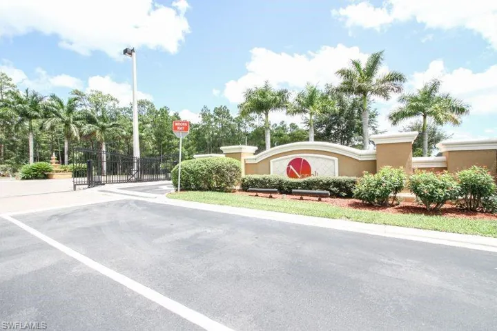 1810  Florida Club  CIR, Naples, FL 34112