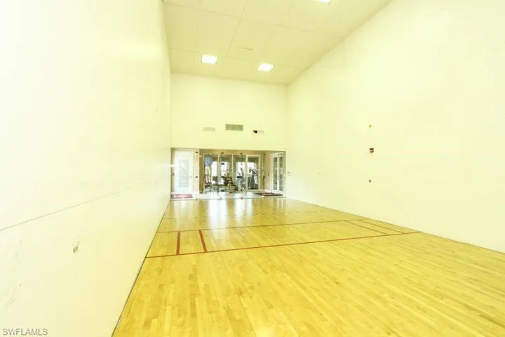 1810  Florida Club  CIR, Naples, FL 34112