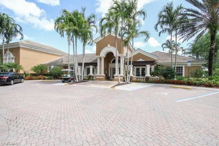 1810  Florida Club  CIR, Naples, FL 34112