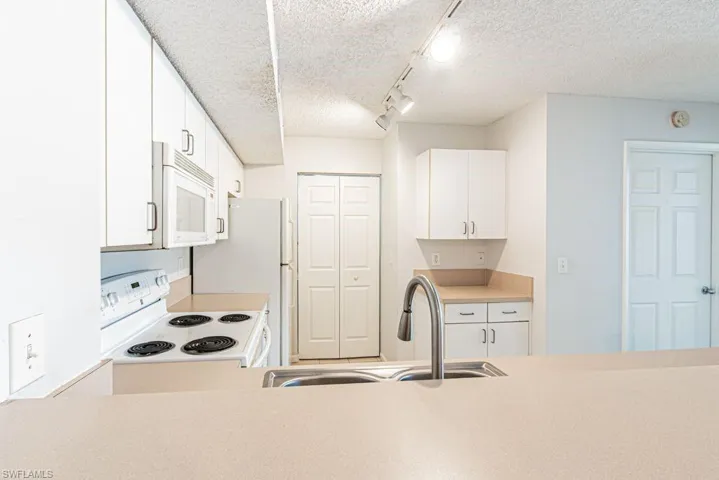 1810  Florida Club  CIR, Naples, FL 34112