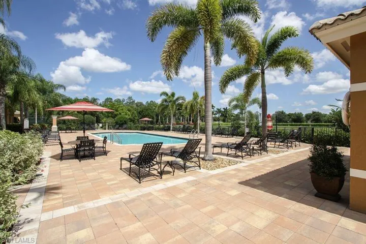 1810  Florida Club  CIR, Naples, FL 34112