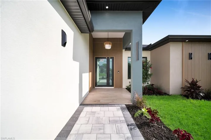 2214 Nw 24th Ter, Cape Coral, Florida 33993