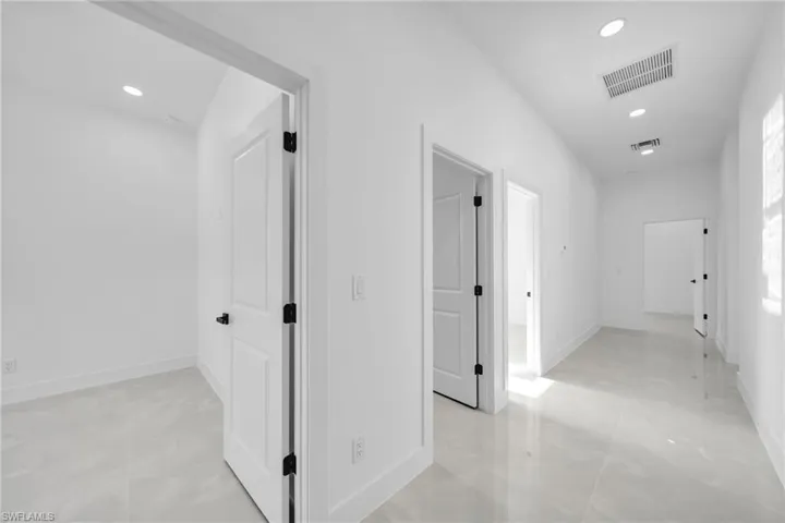 2214 Nw 24th Ter, Cape Coral, Florida 33993