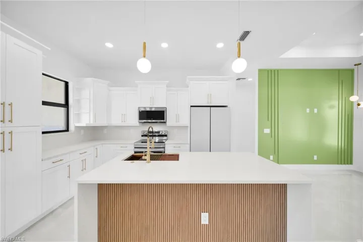 2214 Nw 24th Ter, Cape Coral, Florida 33993