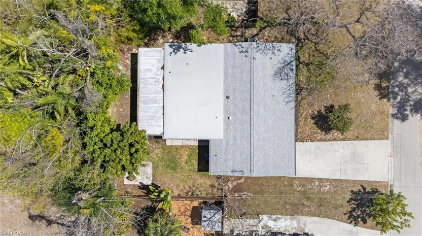 4633  Siesta  CIR, Fort Myers, FL 33901
