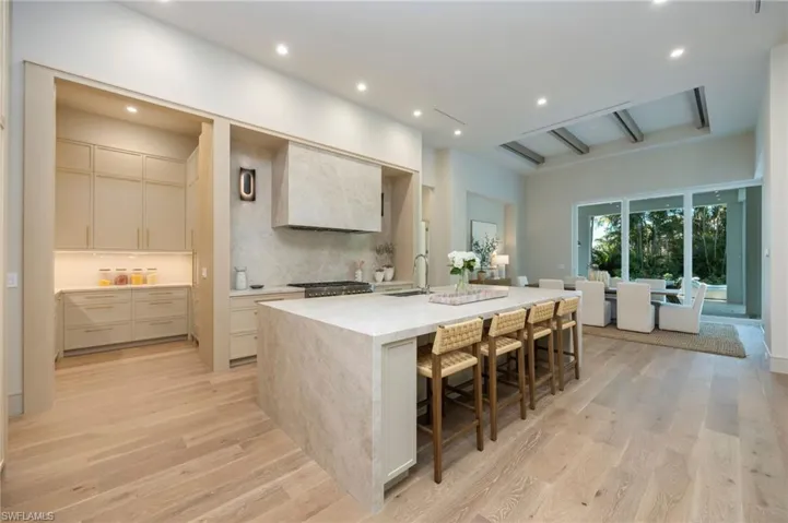 4851 Crayton Rd, Naples, Florida 34103