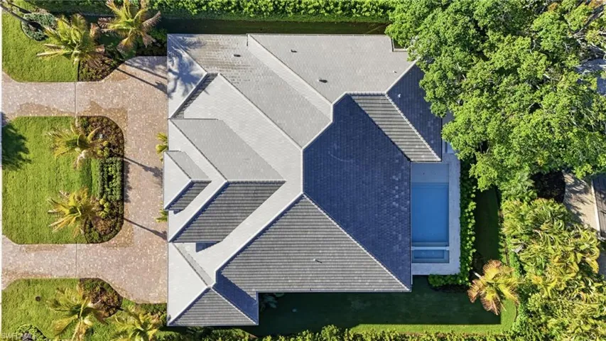Aerial view of property and surrounding area