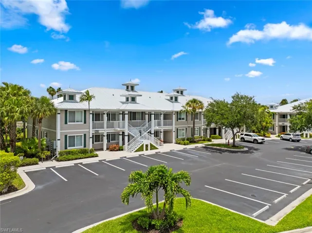 7940 Mahogany Run Ln 611, Naples, Florida 34113