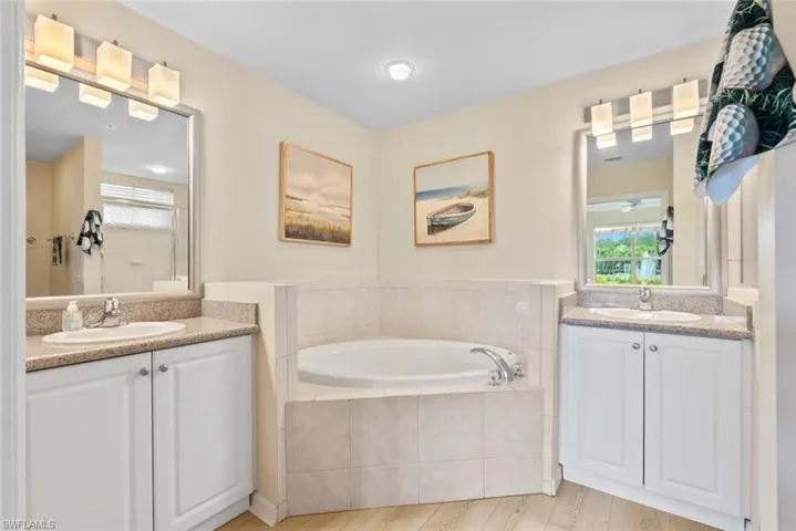 7940 Mahogany Run Ln 611, Naples, Florida 34113