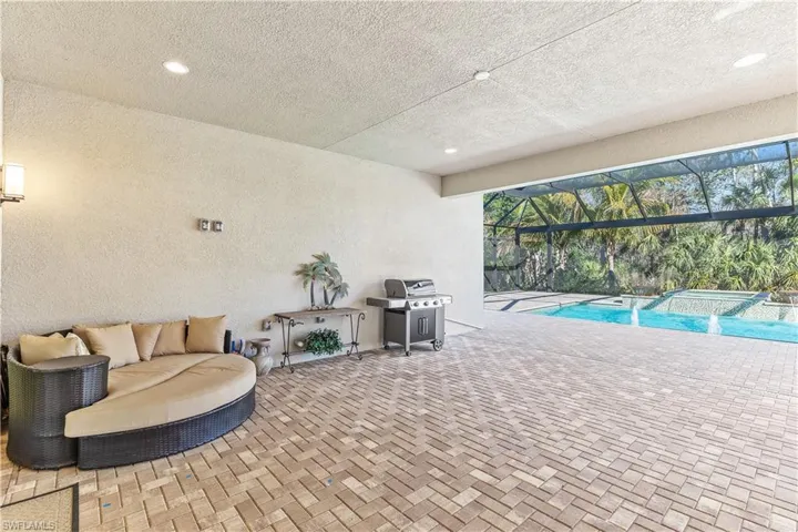 Massive covered lanai, pre-plumbed withnatural gas and plumbing for your customoutdoor kitchen.