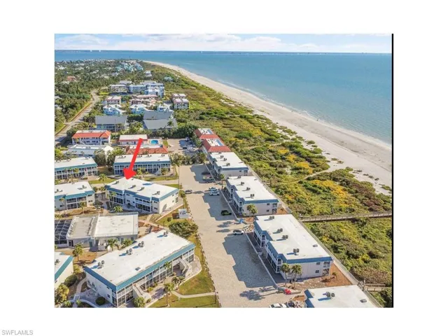 So close to the beach, you can smell the fresh Gulf air.