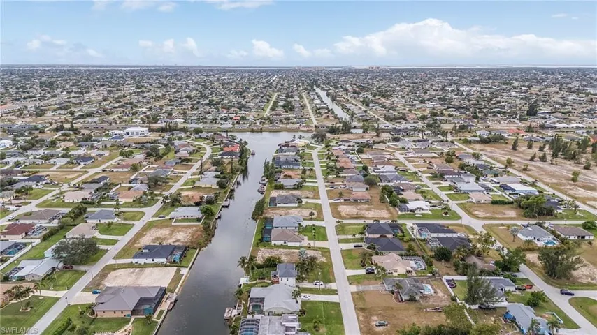 2933 Sw 11th Pl, Cape Coral Fl 33914