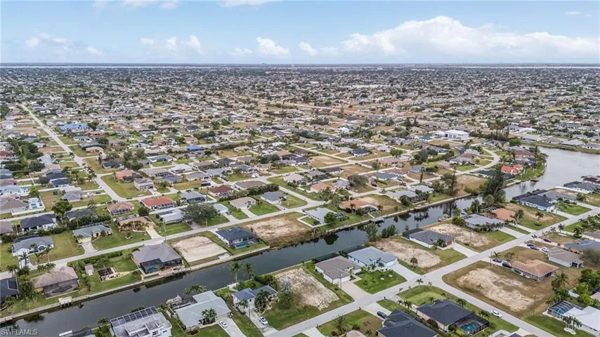 2933 Sw 11th Pl, Cape Coral Fl 33914