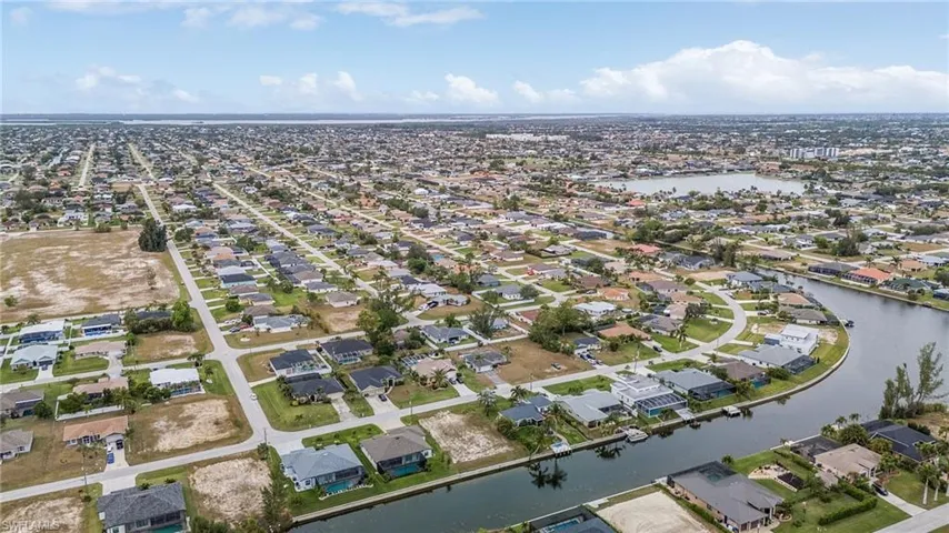 2933 Sw 11th Pl, Cape Coral Fl 33914