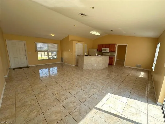 922 Ne 2nd Pl, Cape Coral Fl 33909