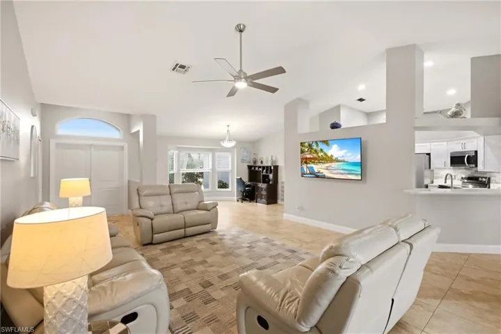 238 Sw 45th Ter, Cape Coral, Florida 33914