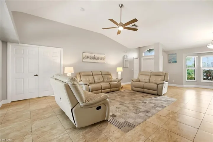 238 Sw 45th Ter, Cape Coral, Florida 33914