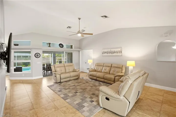238 Sw 45th Ter, Cape Coral, Florida 33914