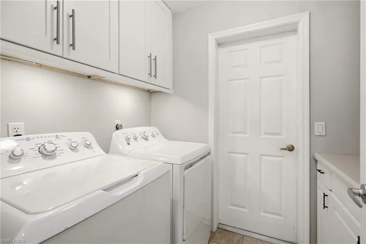 238 Sw 45th Ter, Cape Coral, Florida 33914