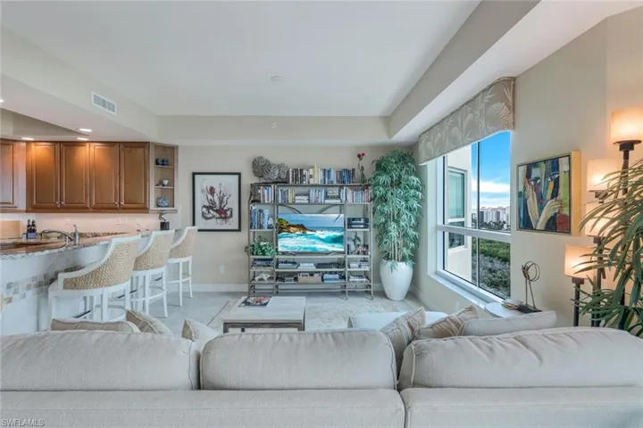 295  Grande  WAY, Naples, FL 34110
