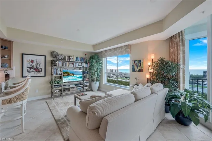 295  Grande  WAY, Naples, FL 34110