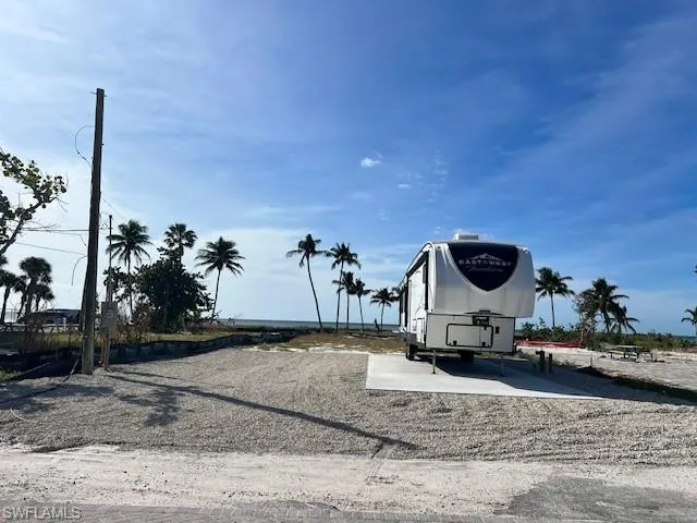 53 Pompano St, Fort Myers Beach, Florida 33931